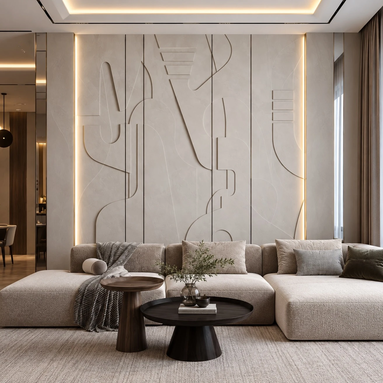 Salon avec grand panneau mural sculpté beige aux lignes courbes et éclairage intégré