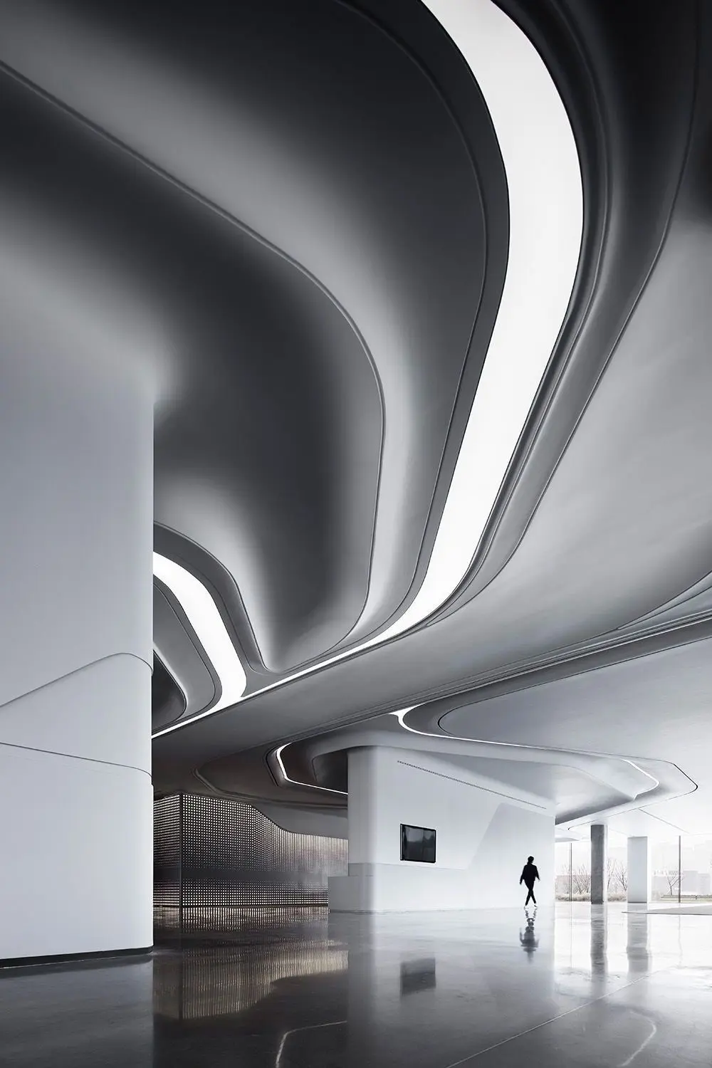 Architecture intérieure contemporaine aux lignes sculpturales