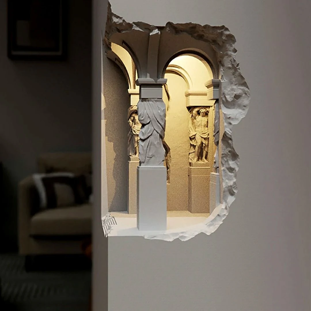 Niche lumineuse sculptée avec arches et statues classiques